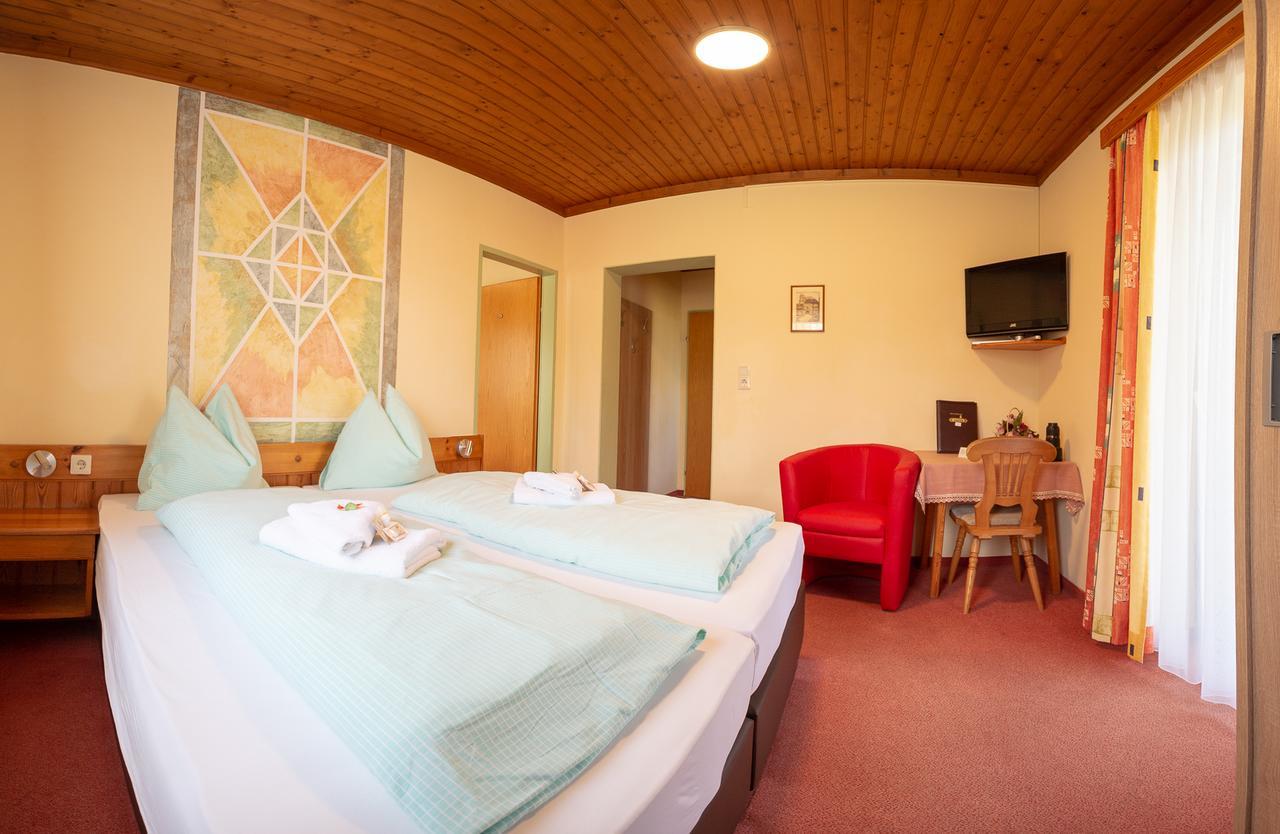 Hotel Landhof Simeter Gmbh Шпитталь-ан-дер-Драу Экстерьер фото