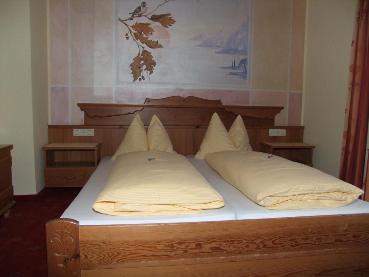Hotel Landhof Simeter Gmbh Шпитталь-ан-дер-Драу Экстерьер фото